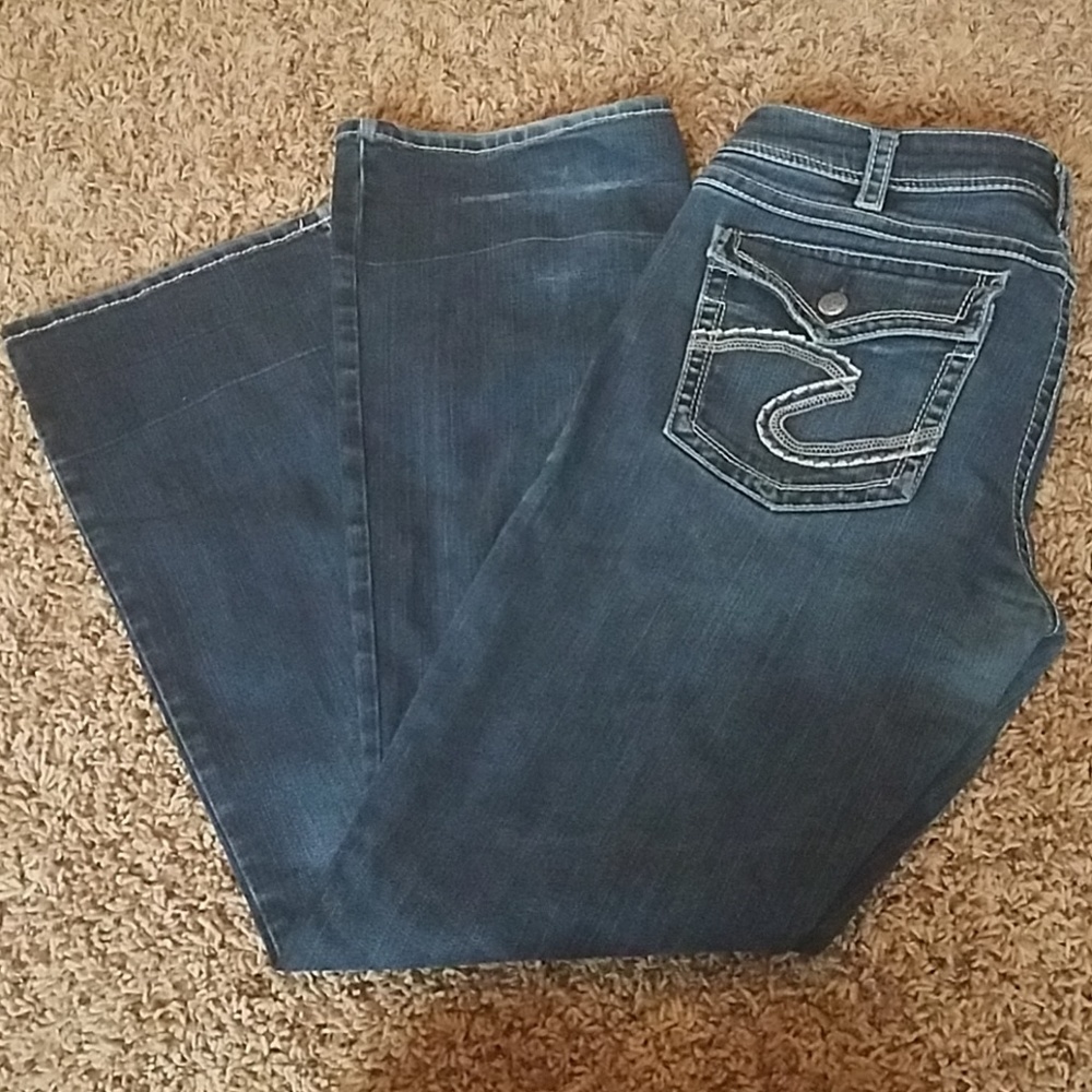 SilverJeans size 33x31 GUC